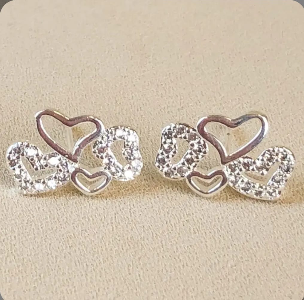 Brinco Corações Cravejado Zirconia