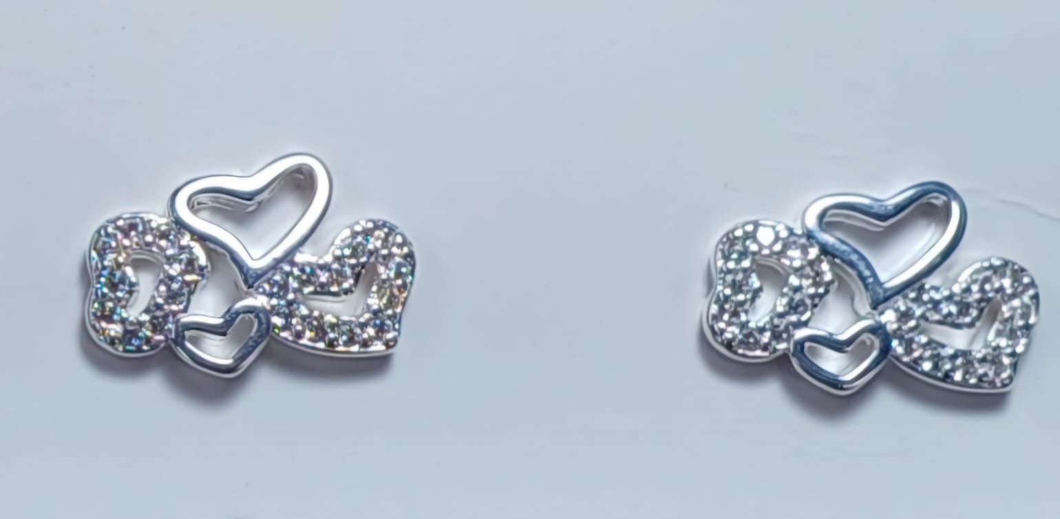 Brinco Corações Cravejado Zirconia