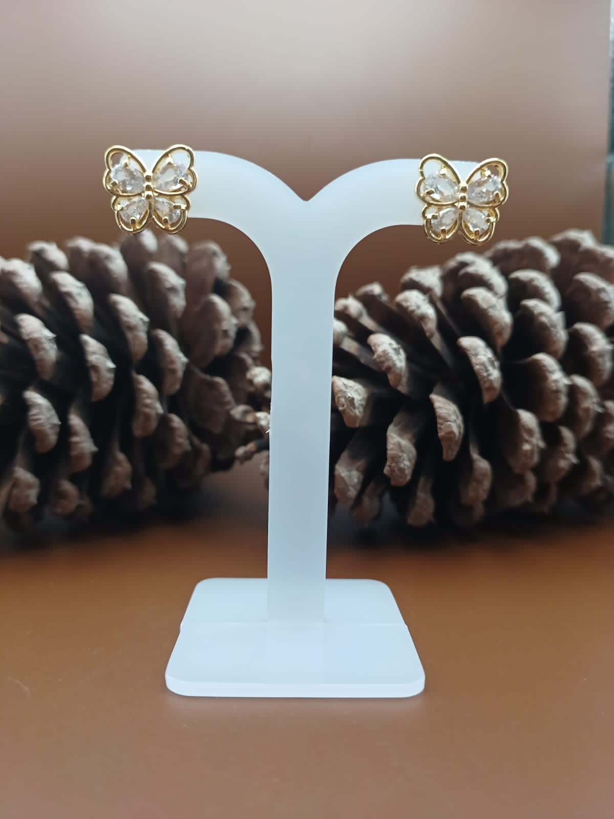 Brinco Borboleta Pedras de Zirconia Cravejadas