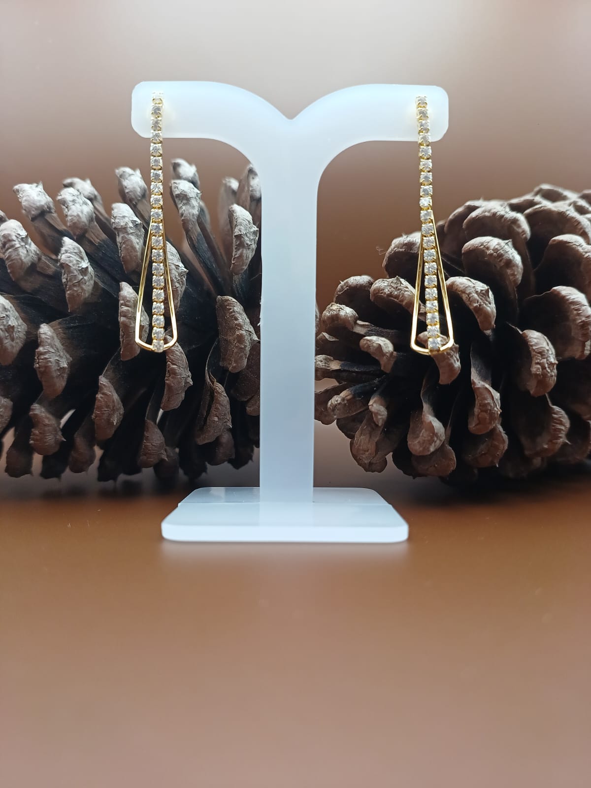 Brinco Gota com Micro Zirconias Cravejadas