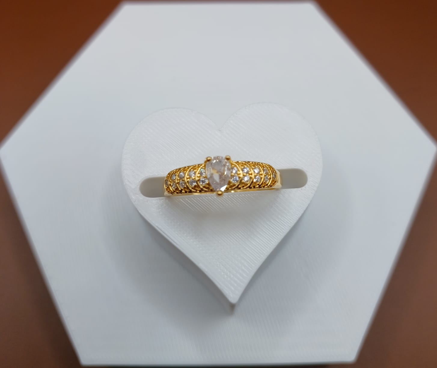 Anel Solitário Cravejado