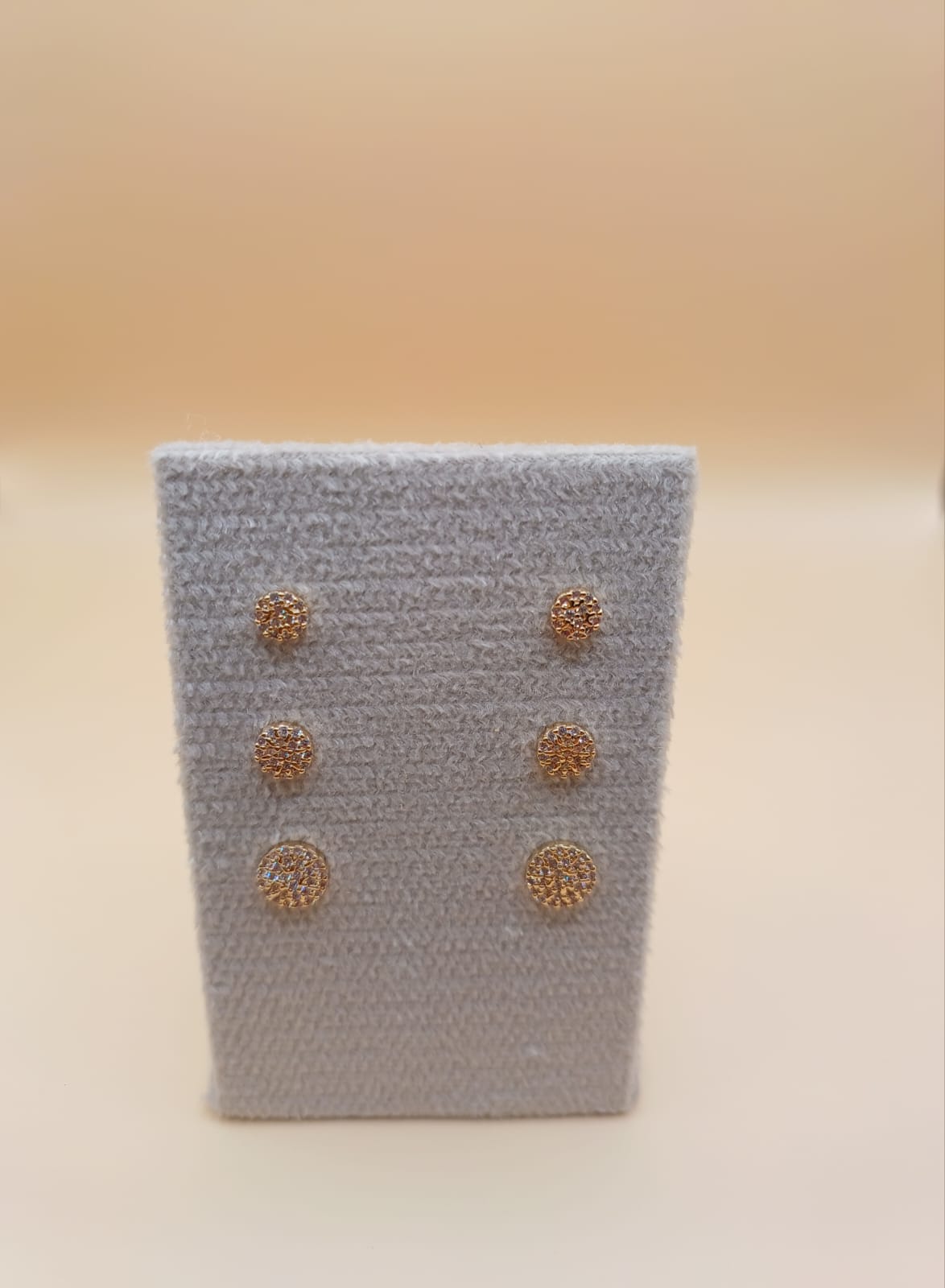 Brinco Trio de Esferas Cravejado