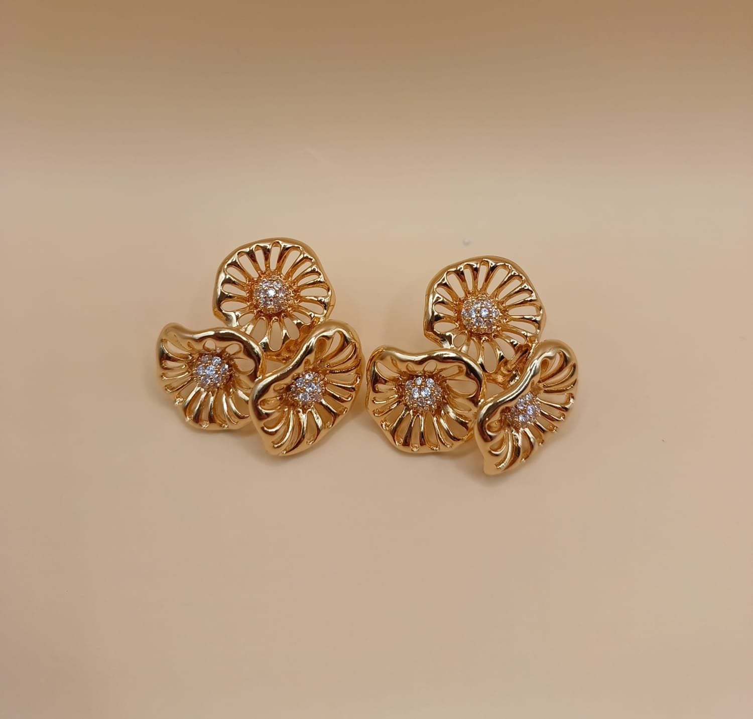 Brinco Maxi Trio de Flor