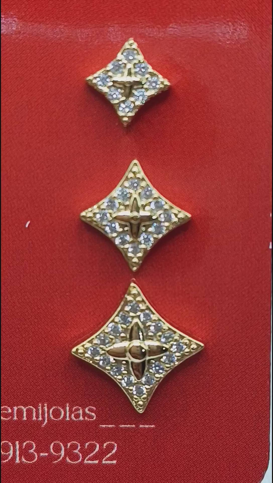 Brinco Trio de Estrelas Cravejado