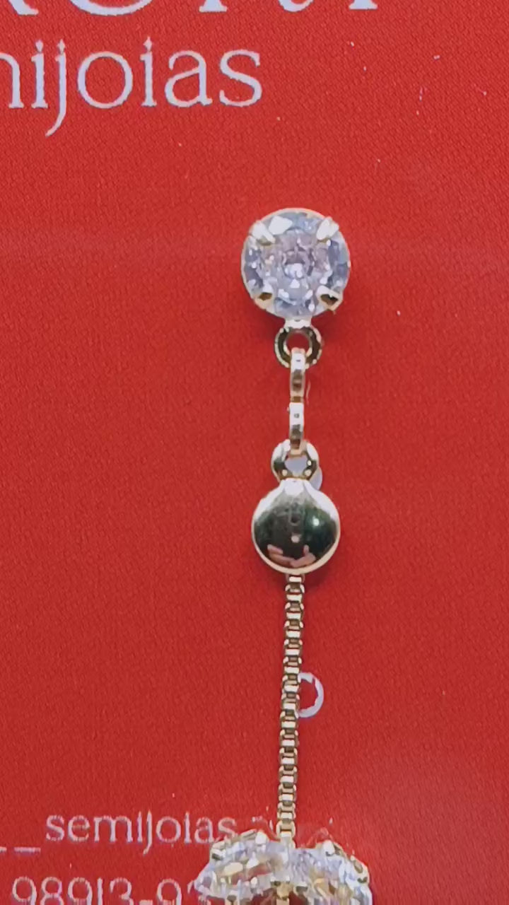 Brinco Folha com Zirconias Cravejadas