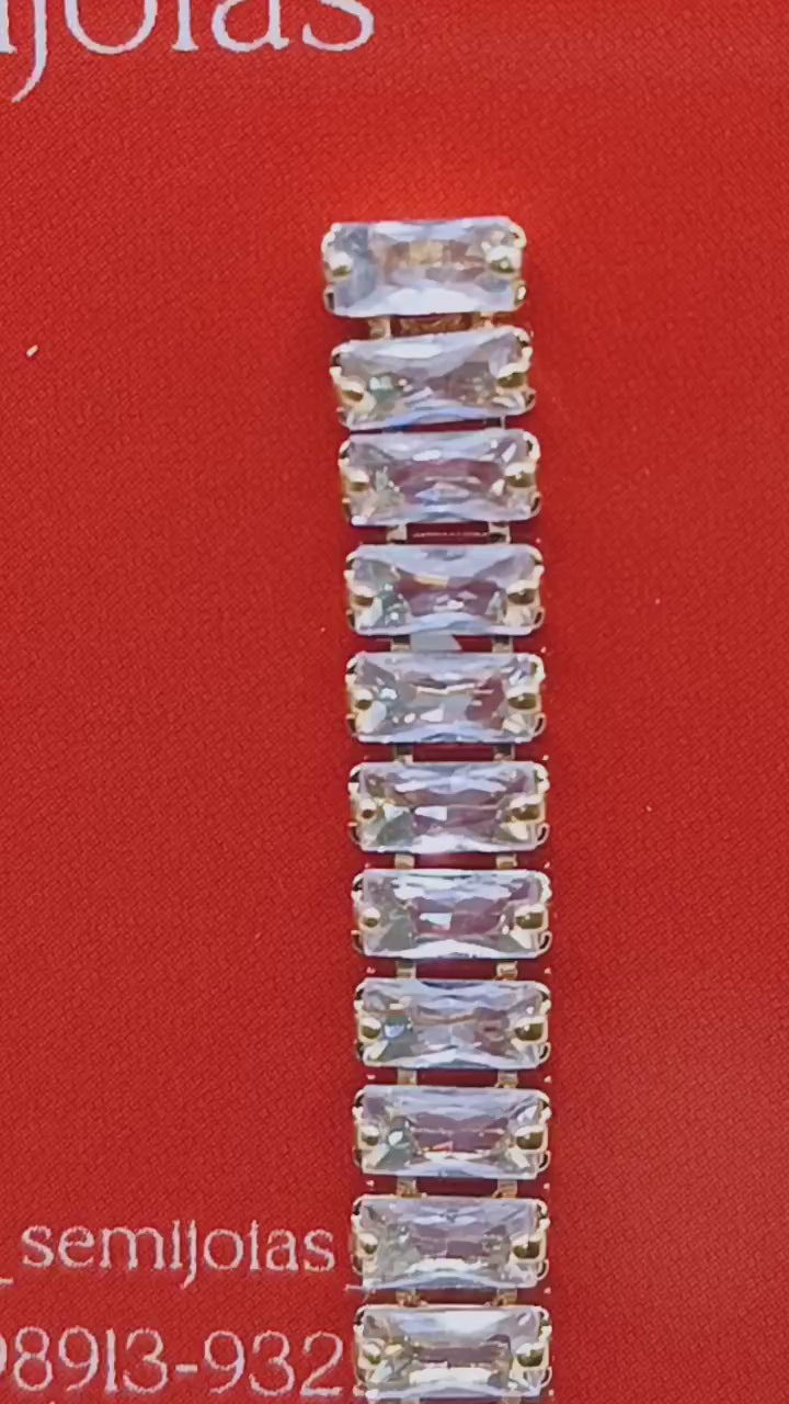 Brinco Riviera com Zirconias Cravejadas