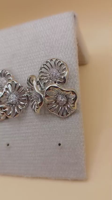 Brinco Maxi Trio de Flor