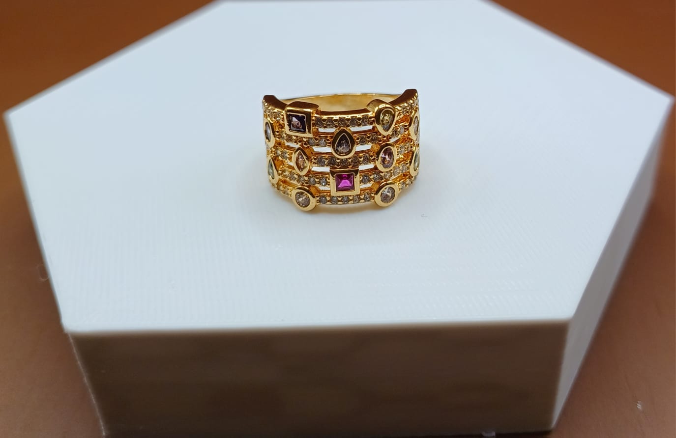 Anel Cravejado Zirconias