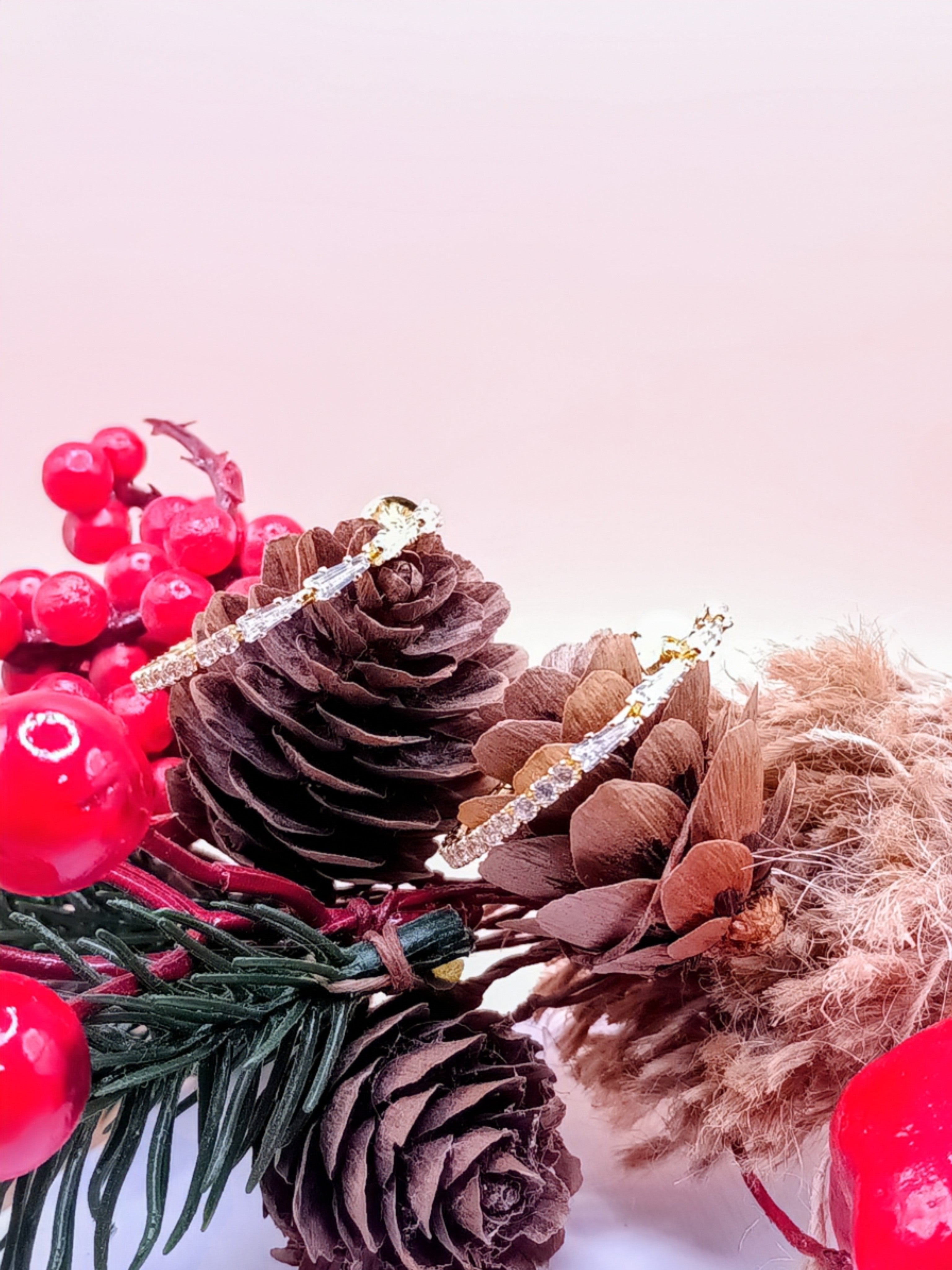 Brinco Argola com Micro Zirconias Cravejadas