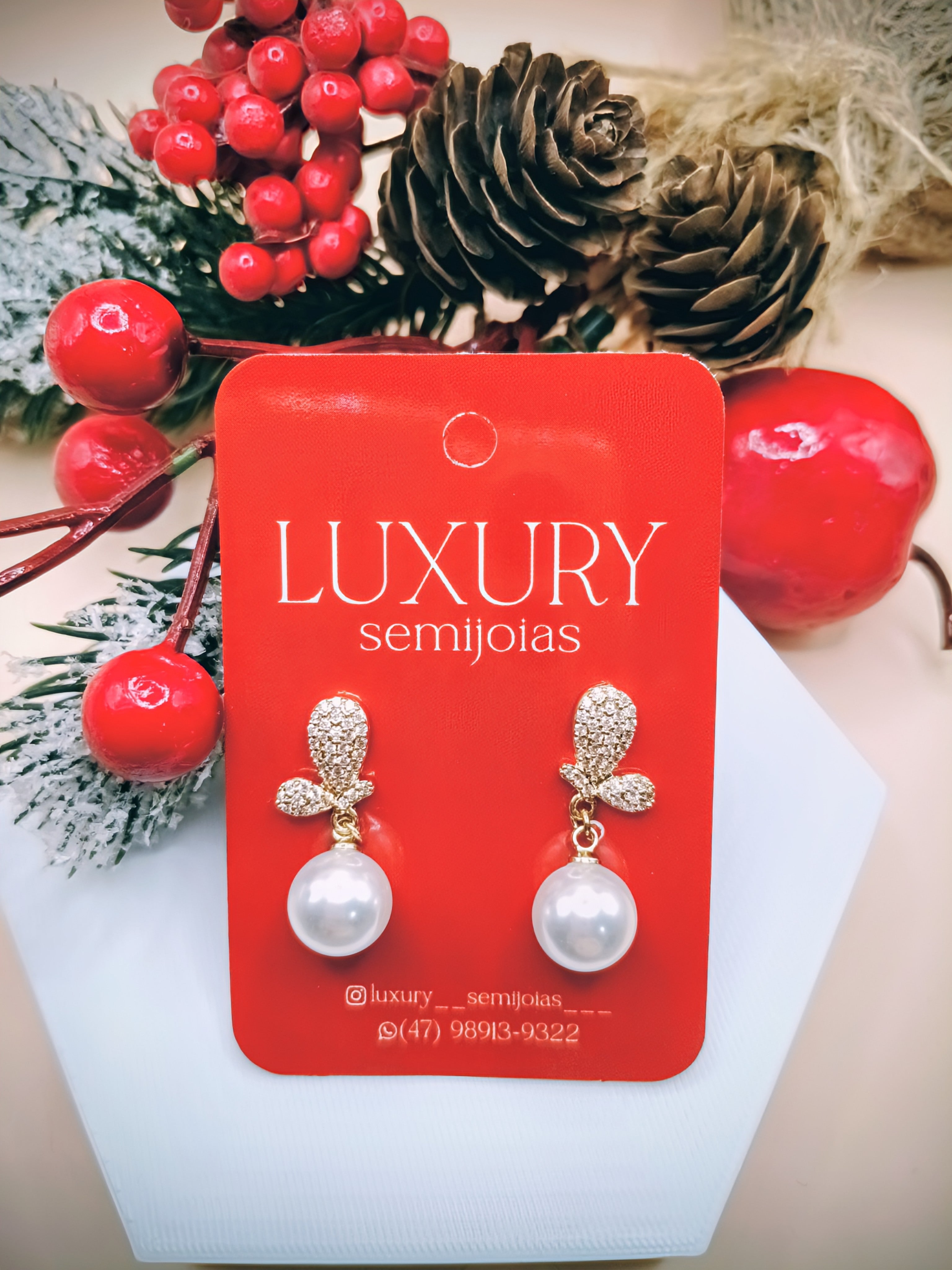 Brinco Meio Laço Perola